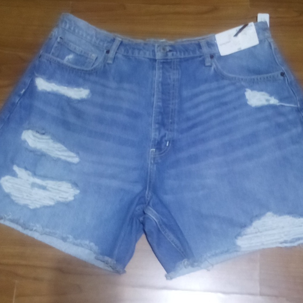 NWT plus "Arizona" distressed hi-rise denim shorts